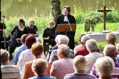 2011: 1. Waldgottesdienst - (c) Christel Recktenwald/Günter Hesler